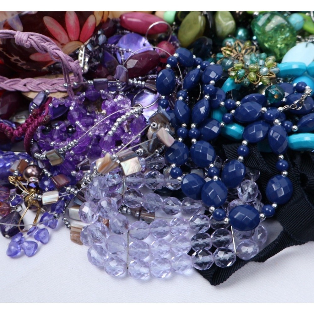 4+ lbs Fashion Jewelry Wearable Necklaces Earrings Bracelets Colorful Mixed 50+ - Picture 2 of 5